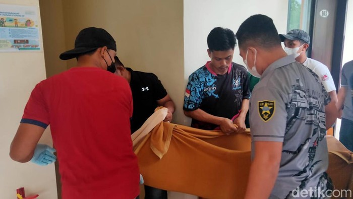 Seorang polisi ditemukan tewas dalam kamar hotel di Polman, Sulbar.