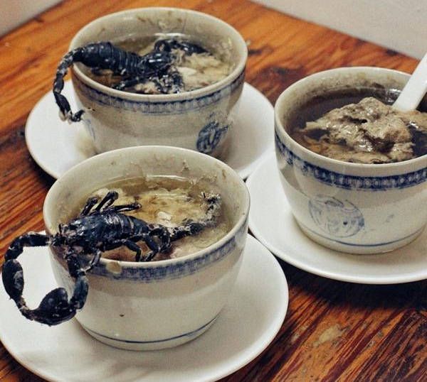 Sup Isi Ular dan Kalajengking Utuh