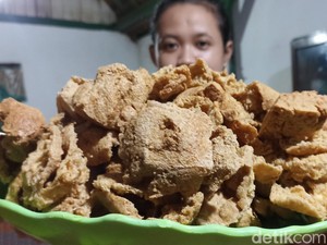 Nikmatnya Tahu Plekek, Lebih Sempurna Kalau Dicocol