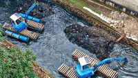 Dalam unggahan itu juga dijelaskan Kali Mampang yang dilakukan pengerukan, yakni Jl Pondok Jaya X Kelurahan Pela Mampang Kecamatan Mampang Prapatan. Di kawasan itu disebutkan sudah rampung 100 persen.