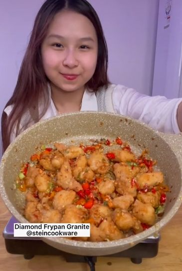 Aliyyah Kohl, adik Sisca Kohl yang Juga Bikin Konten Masak Seru