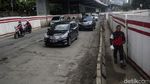 Ampun! Jalan Rusak di Rasuna Said Bikin Goyang Kanan-kiri