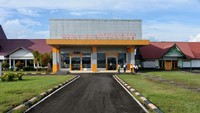 Pada 2018, pergerakan penumpang sempat mencapai 100 ribu lebih penumpang per tahun. Namun, sejak pandemi mengalami penurunan yang cukup signifikan. Operasional penerbangan dari dan ke Putussibau sendiri saat ini tersedia 4 (empat) kali penerbangan dalam seminggu dengan rute Pontianak-Putussibau-Pontianak melalui maskapai Wings Air.Foto: Dok. BKIP Kemenhub