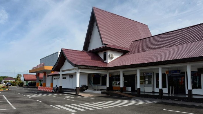 Bandara Pangsuma di perbatasan Indonesia-Malaysia Bandara Pangsuma di perbatasan Indonesia-Malaysia