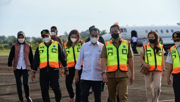 Bandara Pangsuma di perbatasan Indonesia-Malaysia Bandara Pangsuma di perbatasan Indonesia-Malaysia