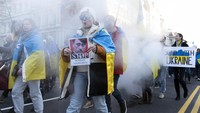 Seperti dilansir Reuters, Senin (21/2/2022), aktivitas terbaru itu terpantau saat Rusia memperpanjang latihan militer di Belarusia yang seharusnya diakhiri pada Minggu (20/1) waktu setempat. Hal ini semakin meningkatkan kekhawatiran di antara negara-negara Barat soal invasi Rusia ke Ukraina yang semakin dekat.