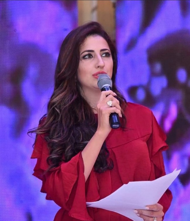 Sebelum dipindahkan ke cabang LLD di Amerika, Chagit pernah bekerja untuk perusahaan ayahnya yang lain sebagai CFO. Ia juga mengurus firma real estate keluarga sejak 2013. Aku tidak tahu kemasukan apa. Aku pikir aku tidak akan bisa melakukan semuanya sendiri karena ada sudah banyak tekanan pada bisnis berlian tapi aku bisa melakukannya, kata Chagit.Foto: Instagram/Facebook Chagit Leviev-Sofiev