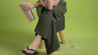 Meski masih muda, Eunice cukup kreatif dalam membuat berbagai konten. Konten foto sambil memegang minuman saja banyak disukai penggemarnya. Foto: Instagram Eunice Tjoa