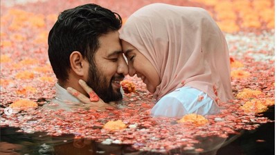8 Foto Mesra Irish Bella dan Ammar Zoni, Sewa Bioskop Buat Umumkan Kehamilan