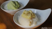 Yang tak kalah populer adalah Tansu Jakarta di Cilandak, Jakarta Selatan. Di sini ada ketan susu dengan topping durian yang lembut dan creamy. Foto: detikcom