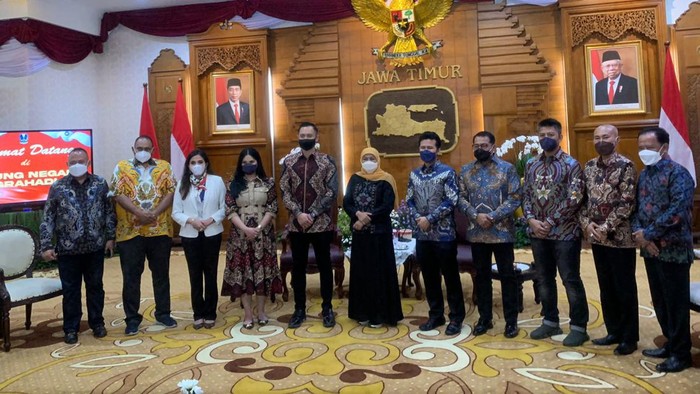 ketum ahy bertemu gubernur khofifah