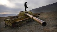 Ribuan mesin perang itu dikerahkan Uni Soviet dalam invasinya ke Afghanistan. Diketahui, pendudukan Uni Soviet di Afghanistan berlangsung hingga tahun 1988.