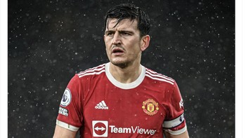 Momen Maguire sempat terpuruk setelah MU kebobolan dua gol balasan hanya dalam waktu dua menit. Foto: Twitter