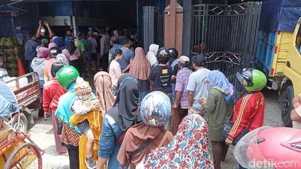 minyak goreng di trenggalek