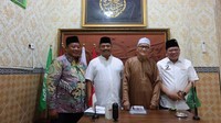 Mbah Kiai Miftach lantas menjelaskan mekanisme pemilihan di tubuh Nahdlatul Ulama (NU). Dalam NU, katanya, dikenal istilah yang disebut AHWA atau Ahlul Halli wal Aqdi.