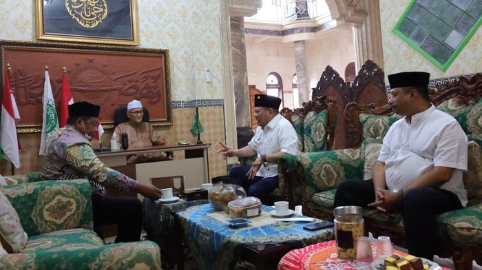 Ketua DPD RI, AA LaNyalla Mahmud Mattalitti berkesempatan menemui Rais 'Aam Pengurus Besar Nahdlatul Ulama (PBNU) KH Miftachul Akhyar.