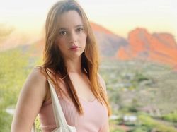 Sosok Natasha, Aktris Hot Pacar Baru Elon Musk