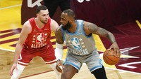 Laga NBA All-Star 2022 digelar di Rocket Mortgage FieldHouse, Cleveland, Ohio, Senin (21/2/2022) pagi WIB. Tim LeBron mengawali laga dengan meyakinkan. AP/Ron Schwane
