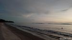 Foto Senja Dramatis di Pantai Binasi