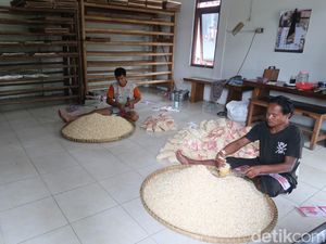 Perajin Tahu-Tempe Bantul Pangkas Ukuran: Tak Mungkin Naikkan Harga