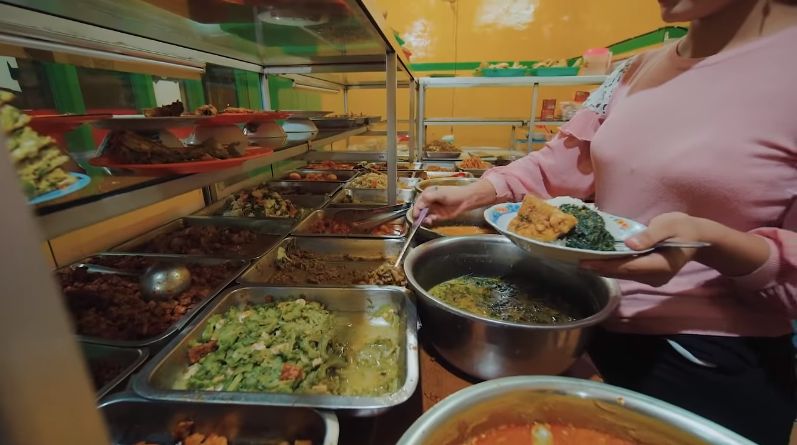 Raditya Dika 'Anak Jaksel', Tempat Makan Favoritnya
