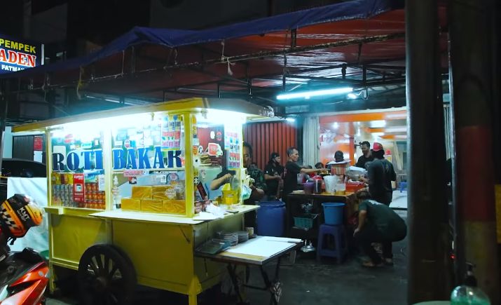 Raditya Dika 'Anak Jaksel', Tempat Makan Favoritnya