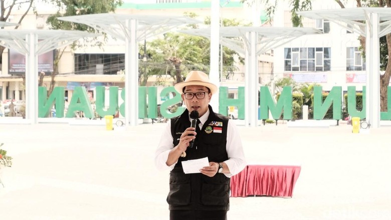 Ridwan Kamil Resmikan Alun-alun Bekasi