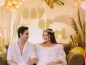 Its a Girl! Siti Badriah Nangis saat Umumkan Gender Anak Pertama