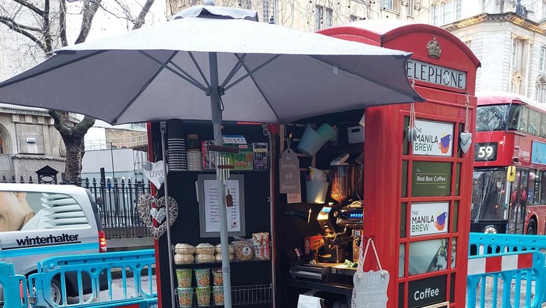 Unik dan Super Imut, Ini Coffee Shop Terkecil di London