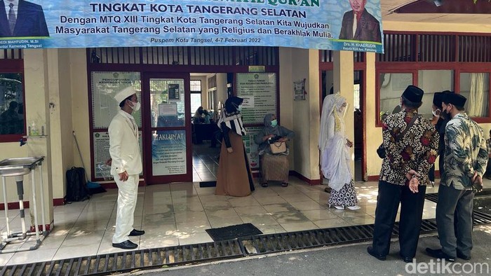 Ada 20 pasangan di Kota Tangerang Selatan (Tangsel) yang memutuskan menikah hari ini. Selain itu, tercatat tiga bayi yang dilahirkan di hari yang sama. (Khairul M/detikcom)