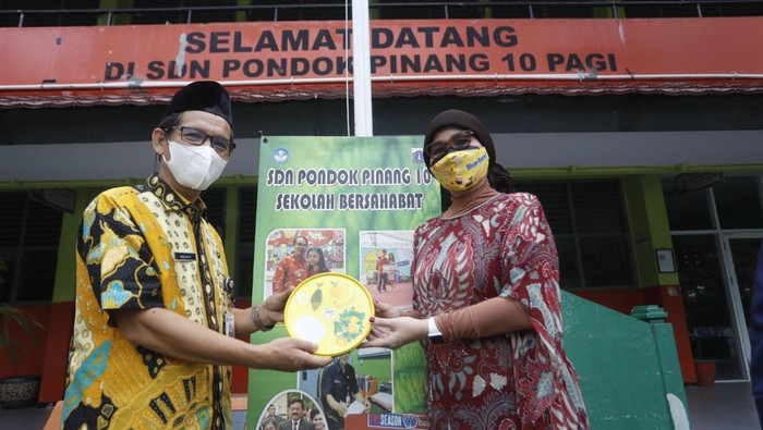Aksi Nyata Dukungan Sarapan Sehat untuk Anak-anak Indonesia Melalui program Sarapan Berisi, Blue Band menyelenggarakan platform edukasi hingga memberikan dukungan sarapan sehat bagi anak-anak Indonesia.
