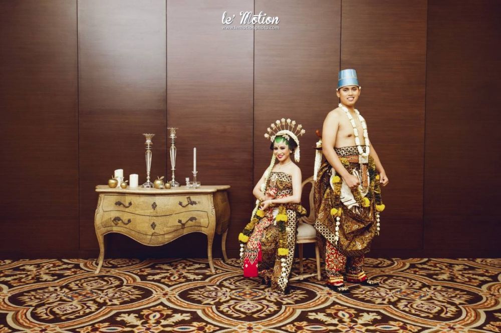 Inspirasi Pakaian Pengantin Adat Jawa ala Seleb Indonesia