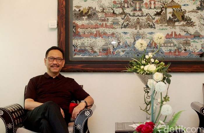 Bambang Susantono Profile Bambang Susantono saat menjalani wawancara khusus dengan tim detikcom beberapa waktu lalu sebelum dirinya terbang dan bekerja di ADB usai menjabat sebagai WamenHub RI