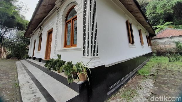 Bangunan Kolonial Abad 19 di Sumedang