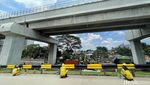 Biar Kinclong, Pagar Pembatas Jalan di Cawang Dicat Ulang