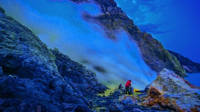 blue flame di kawah ijen