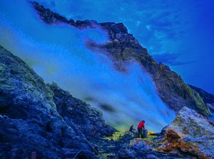Keluhan Tak Dapat Lihat Blue Flame, Wisatawan Sebut Bisa Asal Bayar Rp 2 Juta