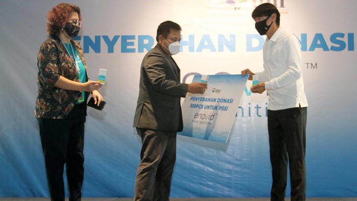 Donasi Produk Kesehatan untuk Timnas PSSI PT DNR Distribution (ZBRA), sebagai distributor tunggal produk Enovid, menyumbangkan 100 botol produk enovid nose sanitizer kepada PSSI untuk para atlet Timnas Indonesia.
