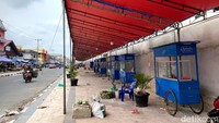 Sayangnya, upaya yang dilakukan Pemko itu justru mendapat kritikan warga. Warga menilai lokasi itu lebih layak disebut bazar Ramadhan.