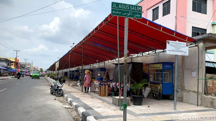 Kerja keras Pemkot Pekanbaru menyulap Pasar Agus Salim menjadi ala-ala Maliboro justru mendapat kritikan dari warga.
