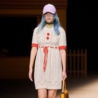 Fashion show koleksi Coach Fall/Winter 2022 yang terinspirasi nuansa klasik Amerika Serikat dengan busana bak era 70-an dan 90-an. Foto: Dok. Coach.