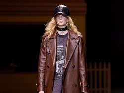 10 Koleksi Busana Coach Fall/Winter 2022, Terinspirasi Nuansa Klasik Amerika