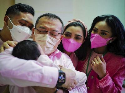 KD dan Ashanty Jadi Nenek, Bikin Penasaran Pamer Rambut Tebal Baby A