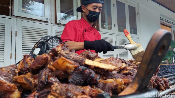 7 Rekomendasi Makanan Khas Bandung yang Wajib Dicoba