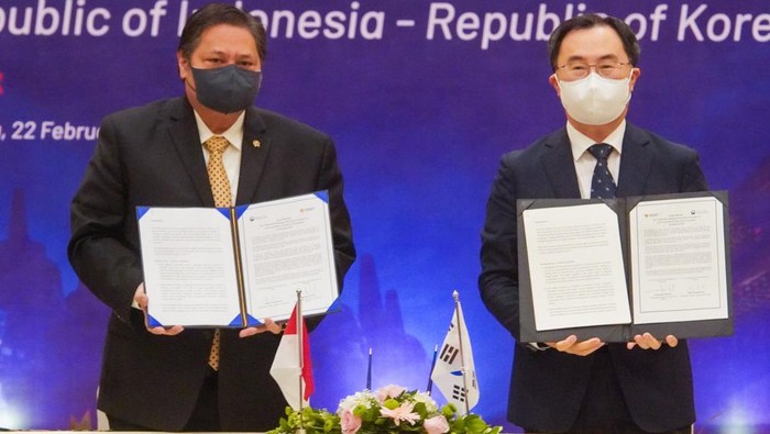 Menteri Koordinator (Menko) Bidang Perekonomian, Airlangga Hartarto mengadakan pertemuan dengan Menteri Perdagangan, Industri, dan Energi (MOTIE) Korea Selatan Moon Sung Wook.