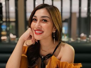 Nisya Ahmad Sambangi Rumah Syahnaz dan Jeje