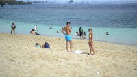 Kunjungan di objek wisata Pantai Melasti, Desa Ungasan, Kecamatan Kuta Selatan, diperkirakan bisa melonjak pada saat akhir tahun 2021 lalu. Namun hal itu tak terjadi karena pandemi yang tak juga melandai.