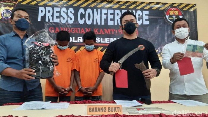 Pelaku pembacokan mahasiswa dirilis Polres Sleman, Selasa (22/2/2022).