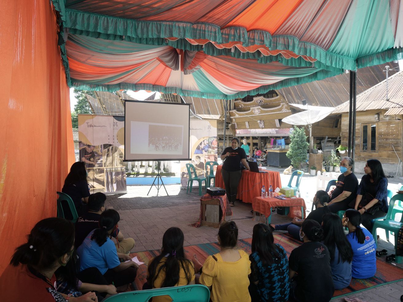 Pendiri Tobatenun Kerri Na Basaria, Anak Luhut Binsar Panjaitan