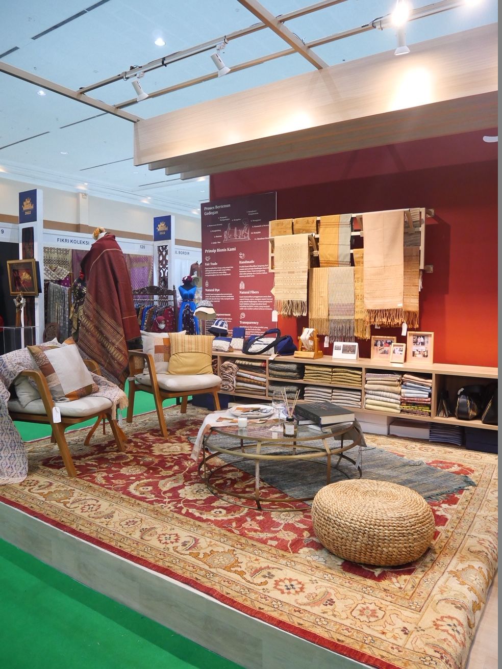 Pendiri Tobatenun Kerri Na Basaria, Anak Luhut Binsar Panjaitan